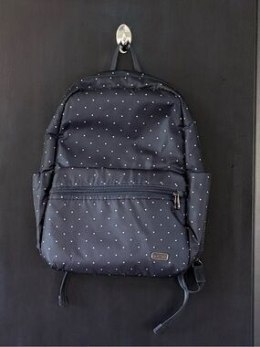 NWOT Pacsafe Daysafe Commuter /School Backpack/Bookbag Navy Blue White Polkadot